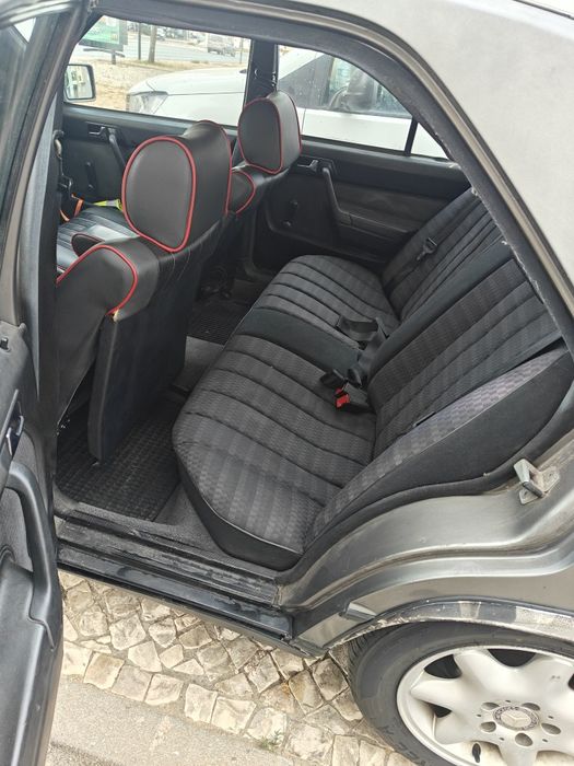 Mercedes B. 190D