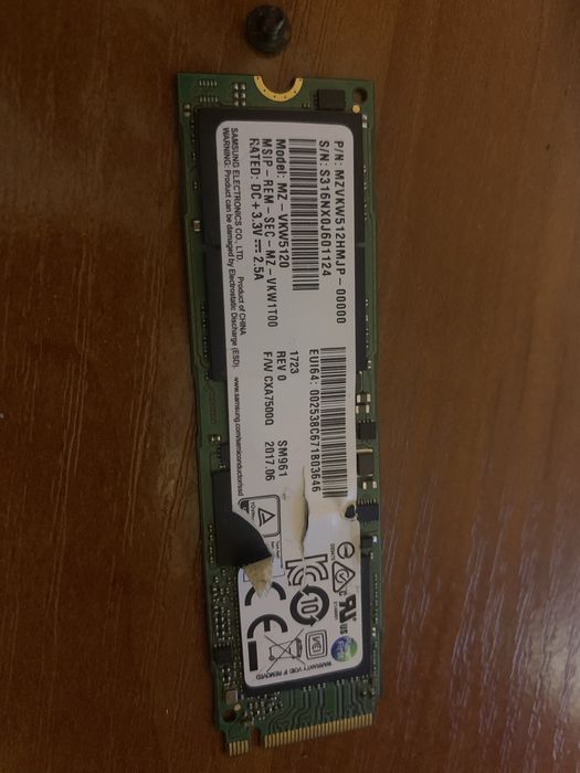 SSD Samsung nvme диск SM961 512gb. Требует обслуживания.