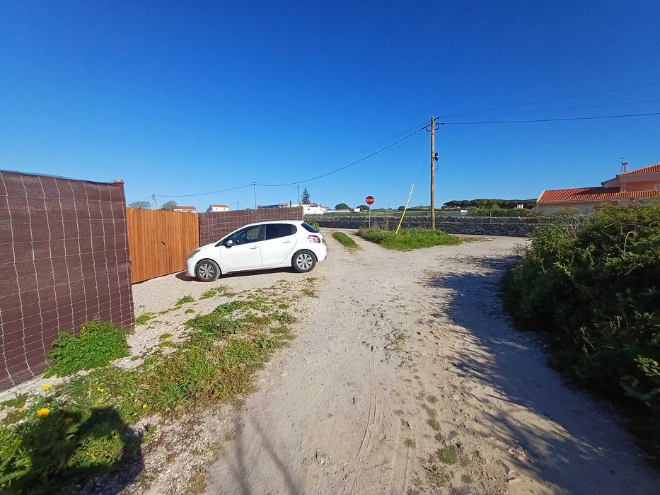 Terreno rústico 3000 m2 - 2 min praia magoito até  9 de NOVEMBRO