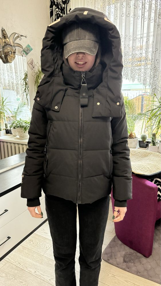 Зимняя куртка на девушку