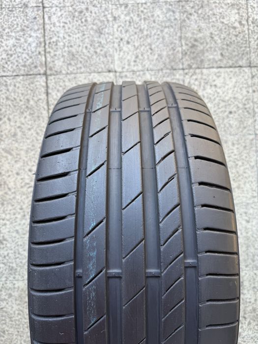 Pneus semi-novos 255/30R20