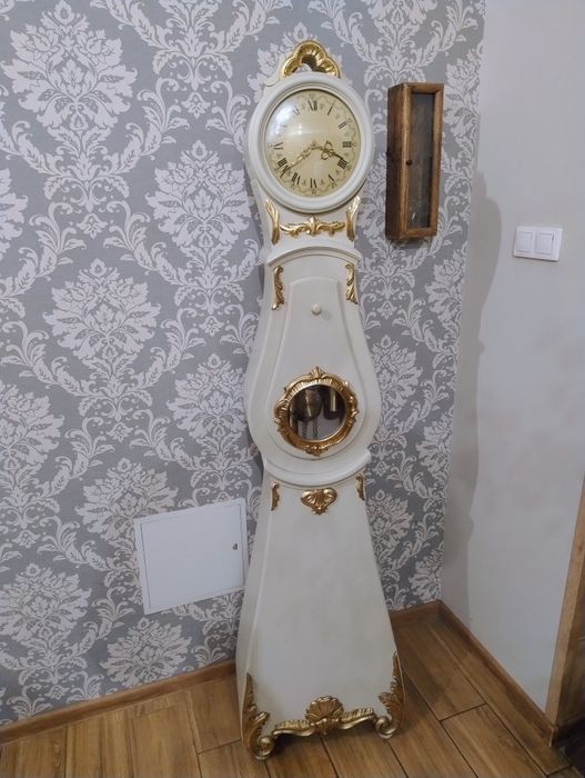 Nakręcany zegar podłogowy Exacta