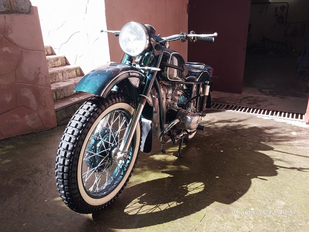 Мотоцикл Урал 6736