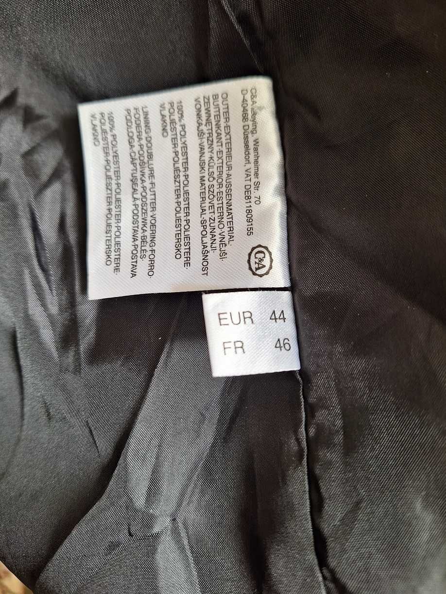 чорне пальто С & A розмір EUR 44 наш 52 нове