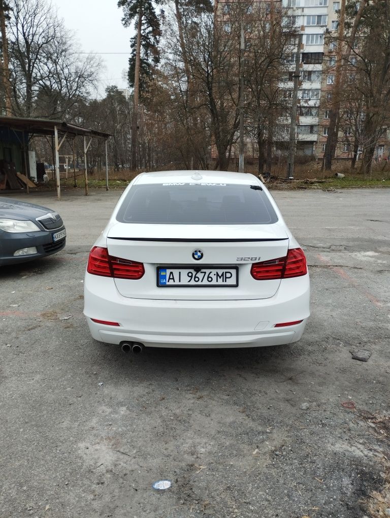 Продам BMW 328і 245