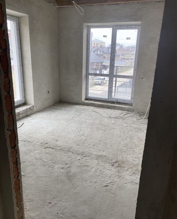 Продається котедж. Також є ділянка 10 сотих