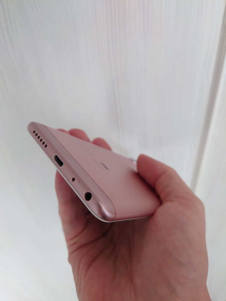 Продам Xiaomi Redmi Note 5 4/64