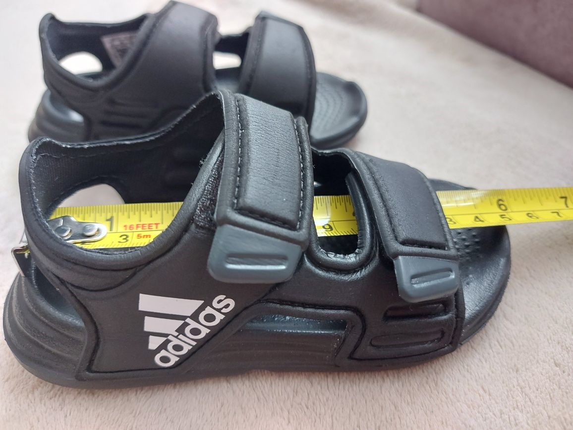 Sandałki adidas czarne 22 12,5..