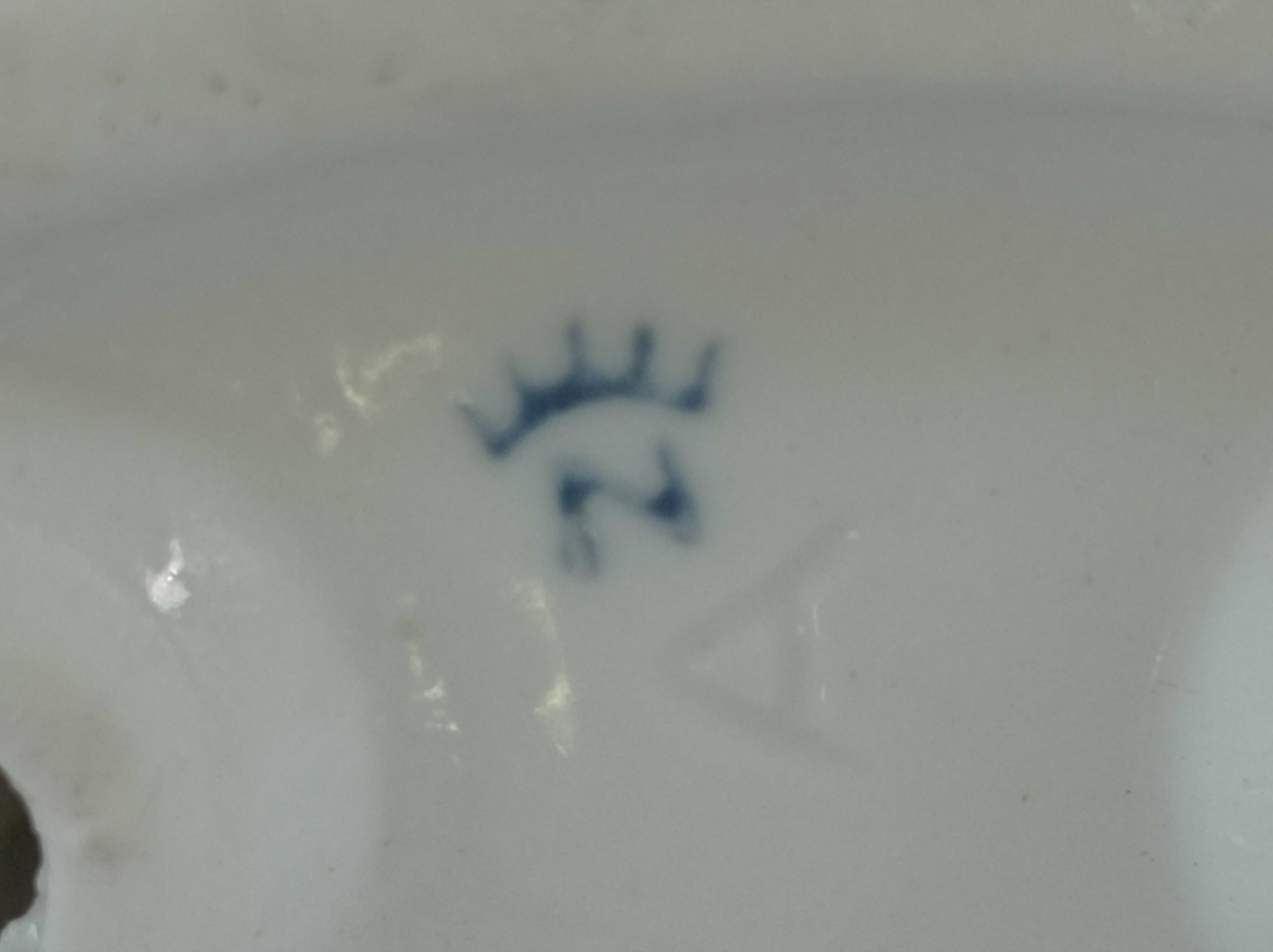 Piękne stare figurki - łabędzie - porcelana.