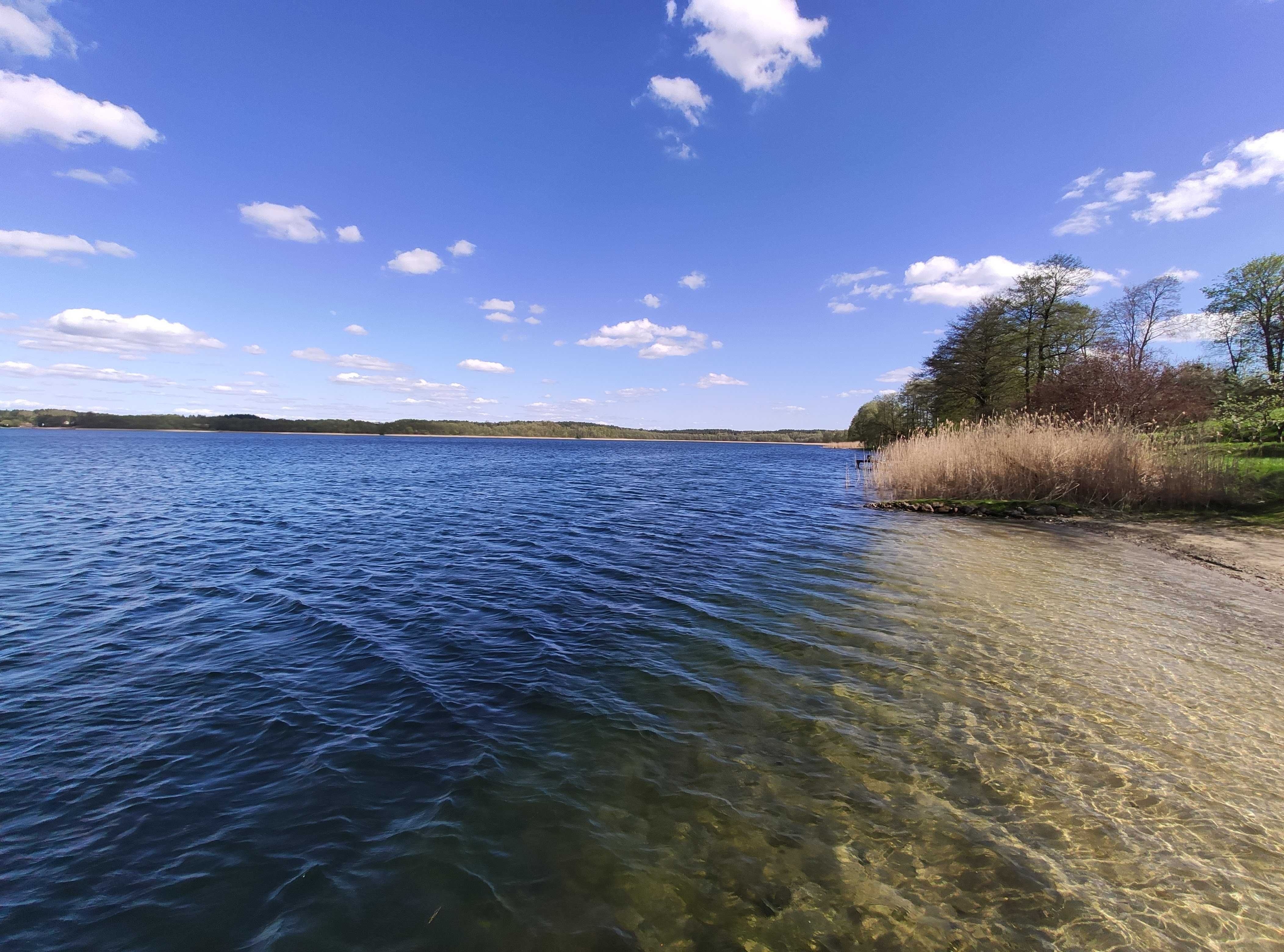 Pokoje oraz domek z prywatną plażą i pomostem koło Mrągowa, noclegi