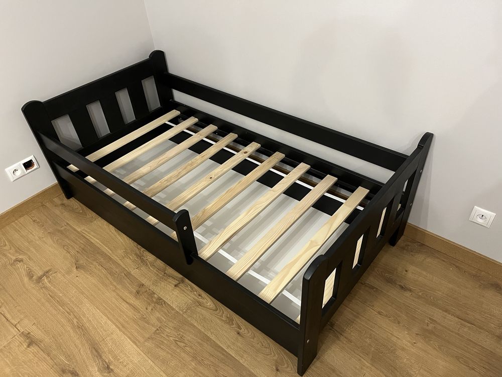 Dziecięce łóżko sosnowe z szufladą 80x160 + materac