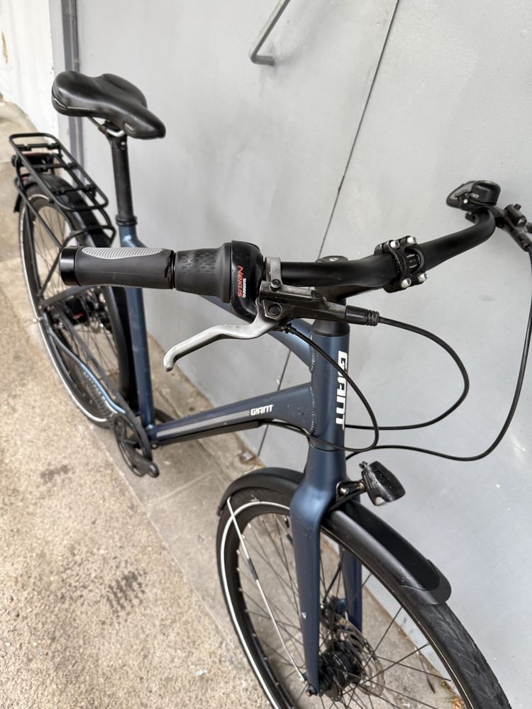 Міський велосипед Giant Anytour, розмір L, Nexus 8, Carbon Drive