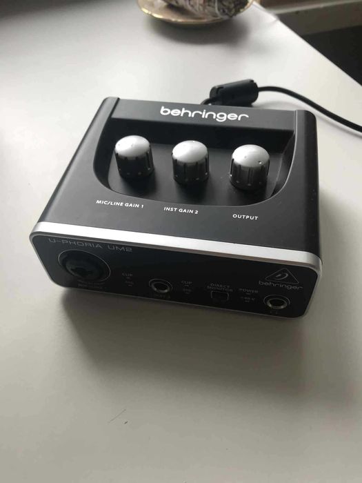 Interfejs audio Behringer U-Phoria UM2