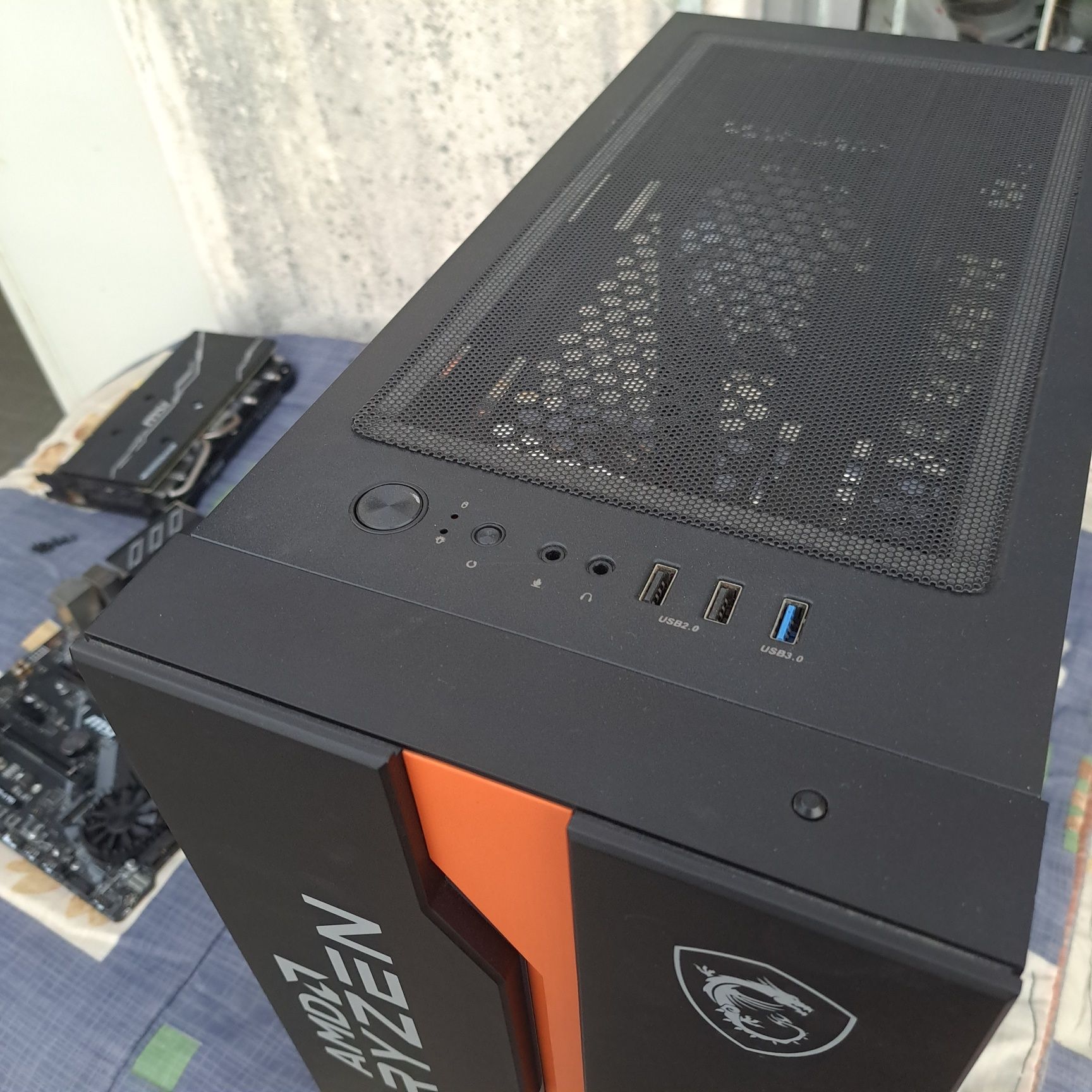 Caixa de Computador MSI com Vidro Temperado + Fonte Seasonic SS-620GB