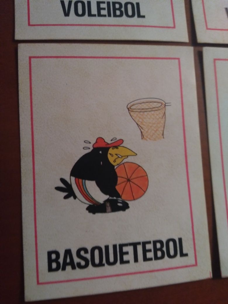 antiga coleção de 11 cromos pinguins no desporto