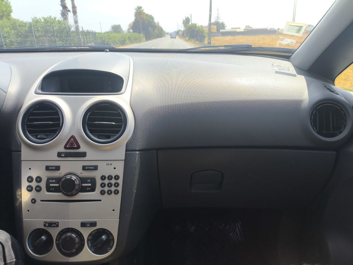 Opel corsa D Gasóleo Comercial  Muito bom
