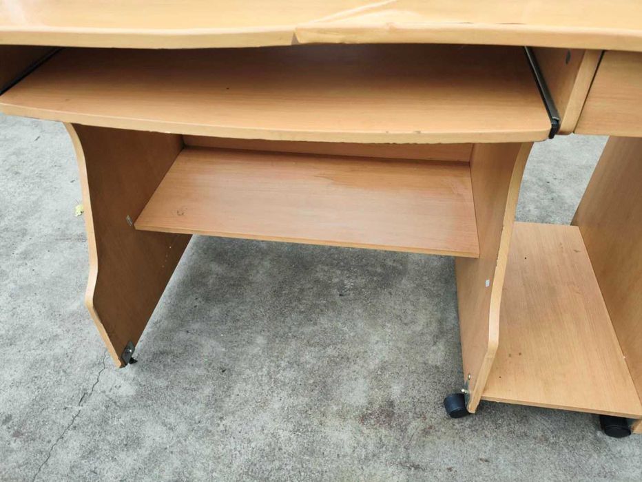 Компьютерний стіл