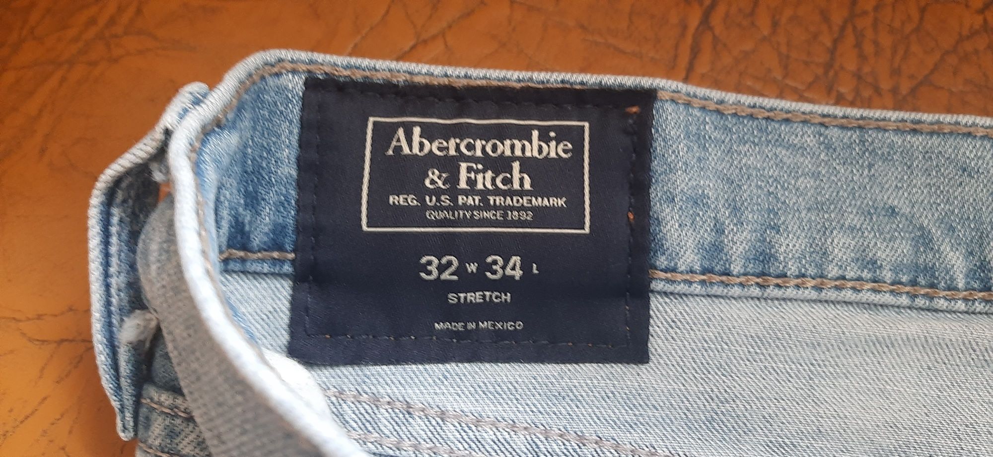 Мужские джинсы Abercrombie & Fitch