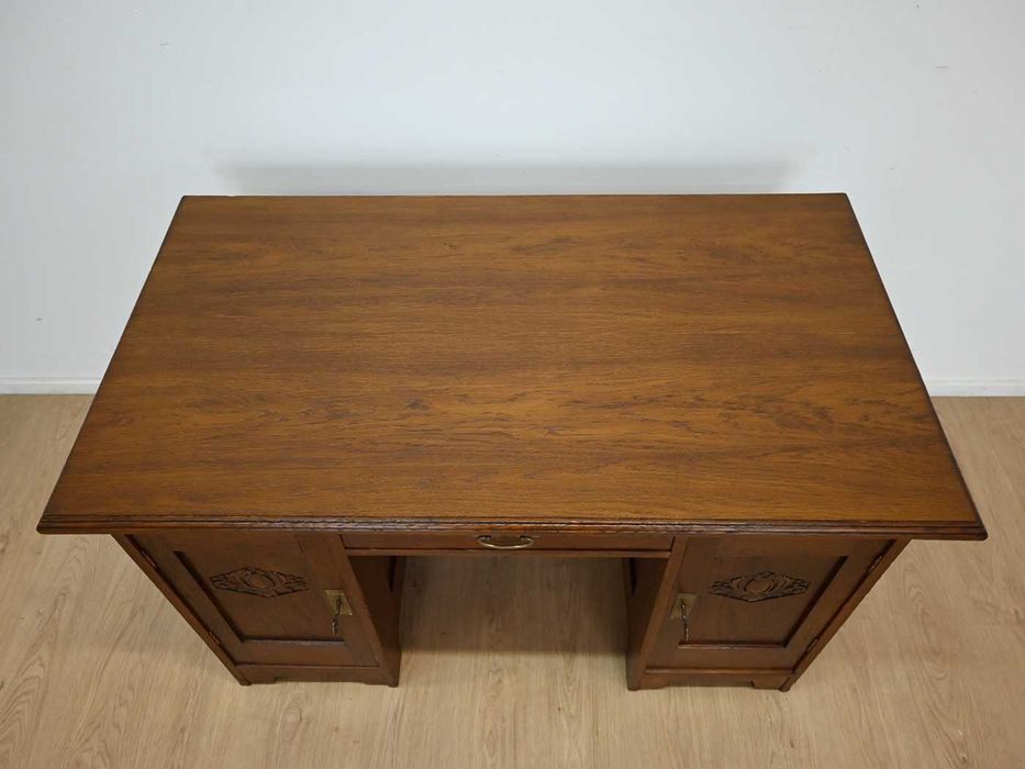 śliczne zgrabne biurko secesyjne 102803