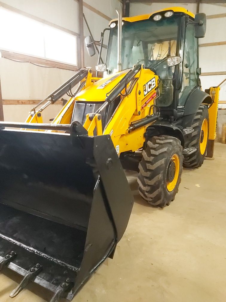 Jcb 3cx 2017 рік
