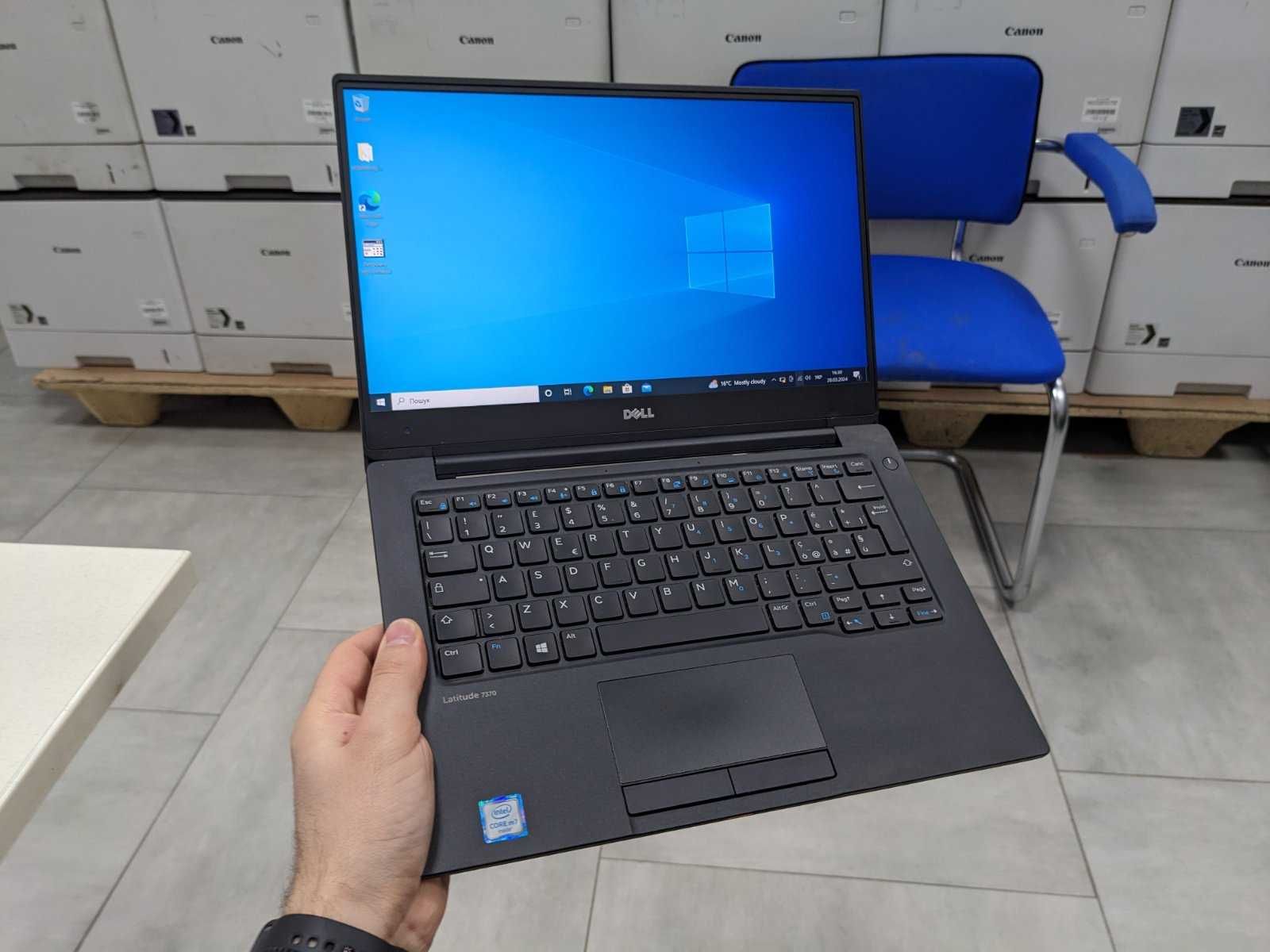 Безрамочний Ноутбук Dell Inspiron 7370 з пасивним охолодженням