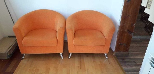 Fotel tapicerowany pomarańczowy