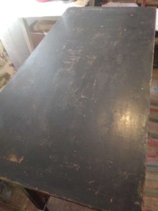 Столик практичний