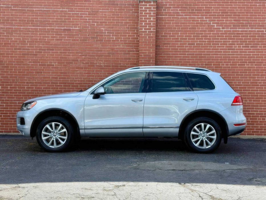 Volkswagen Touareg      2013