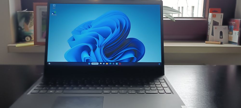 Lenovo V15-IGL продам