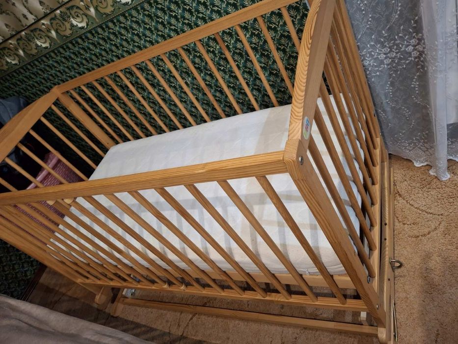 Ліжко дитяче з матрацом та шухлядою