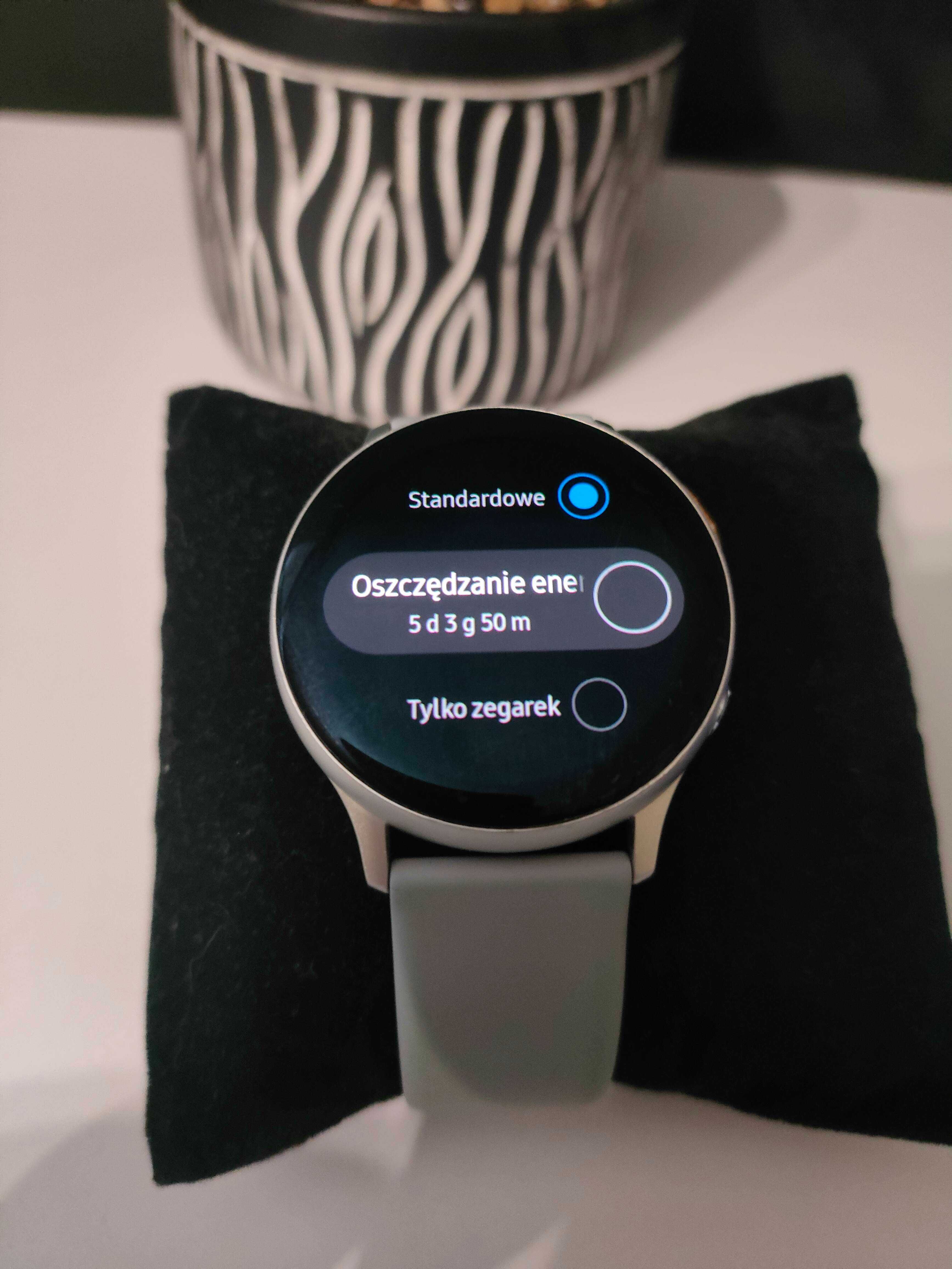 Samsung Galaxy Watch Active2 40 mm srebrny