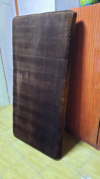 Продам матраси на поролоні і металевій основі