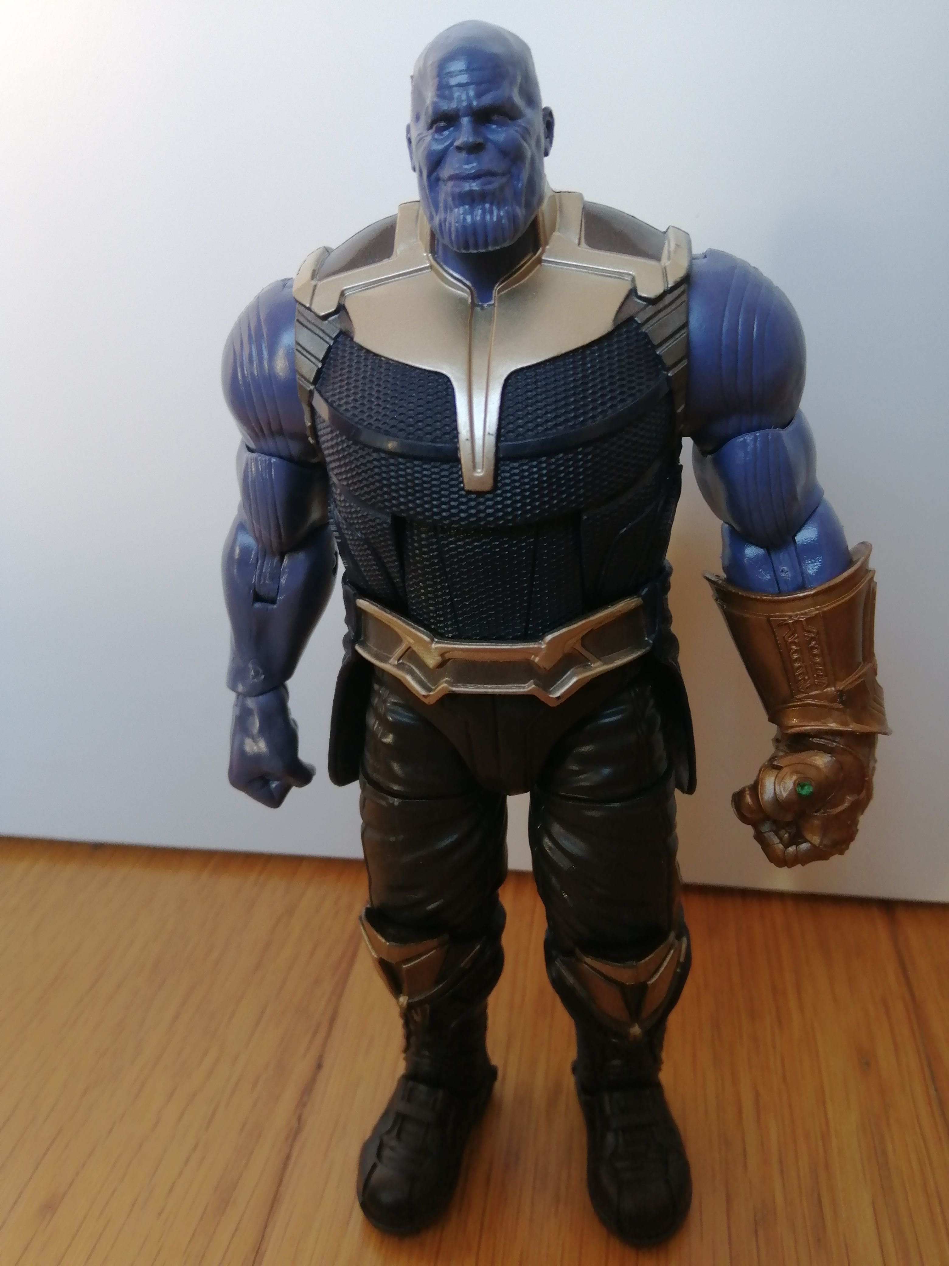 Thanos marvel legends figura