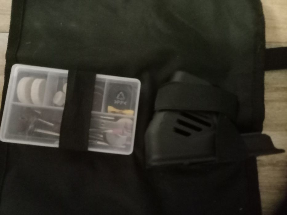 Многофункціонал ний інструмент FERM