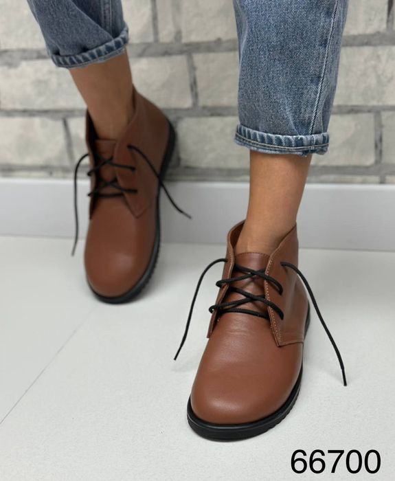 Жіночі шкіряні анатомічні демісезонні черевики в кольорах