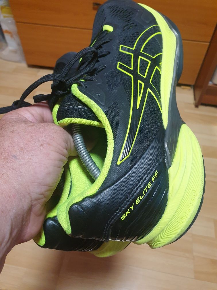 Кросівки Оригінальні Asics Sky Elite FF2  роз 44,5.