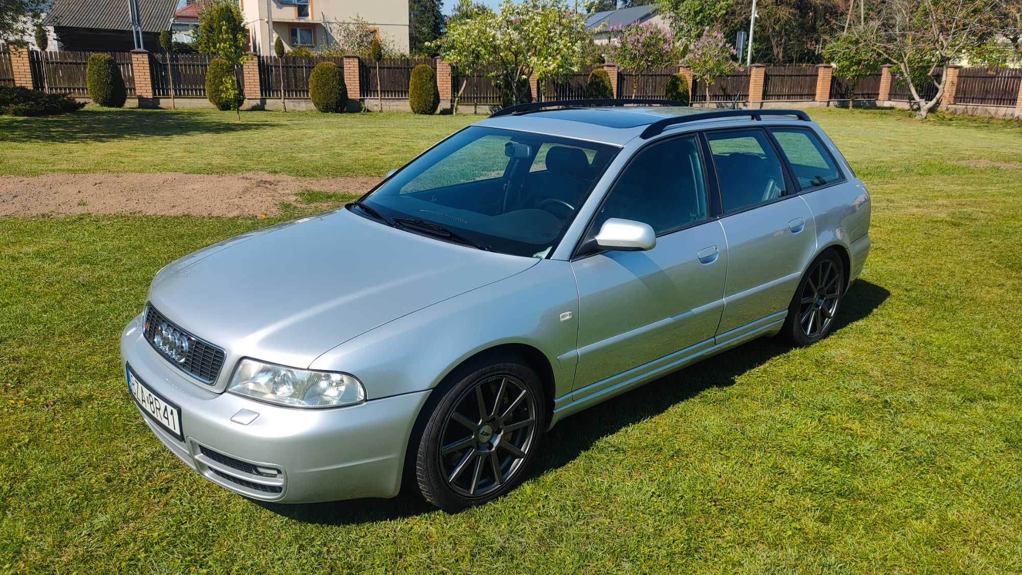 Audi S4B5 1999 polift LPG 346KM