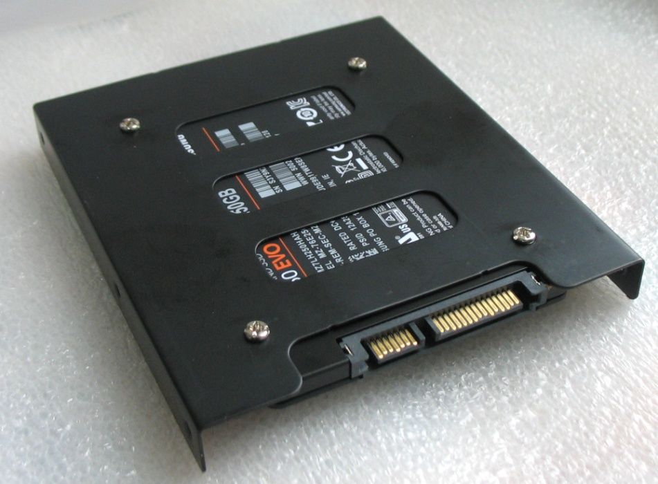 Металевий перехідник адаптер кронштейн 2,5-3,5 дюймів SSD диск HDD