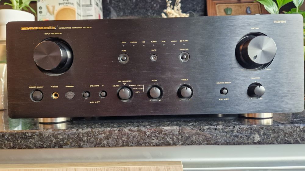 Amplificador Hi-Fi Marantz PM7000 – Som Premium, Construção Clássica!