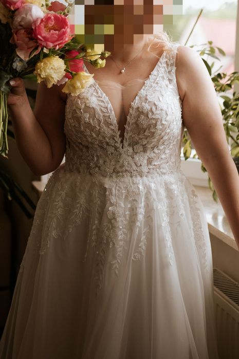 Suknia ślubna r. 48