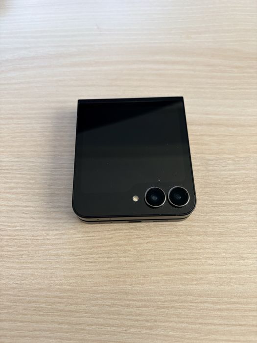 Samsung Z Flip7 FE 128GB