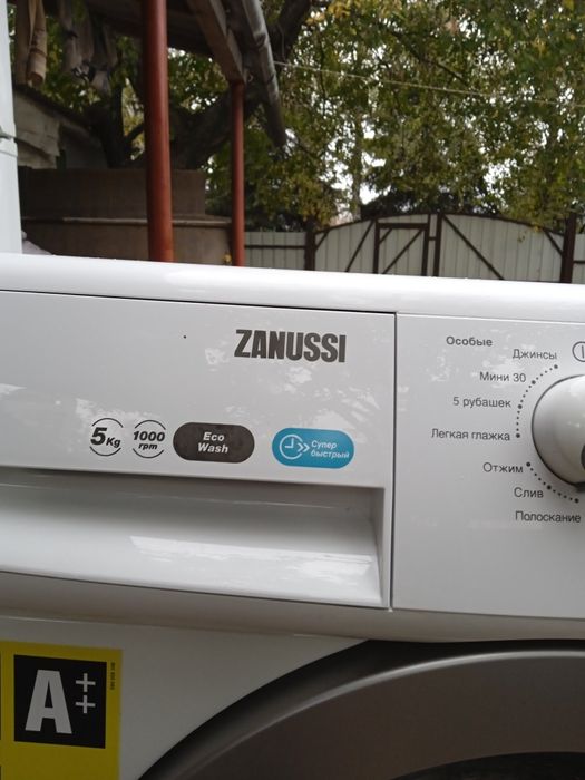 продаю  стиральные машинки indesit wisl 105x