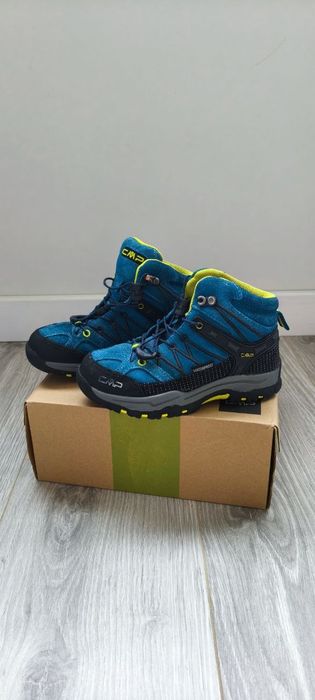 Продам хороші дитячі Ботинки