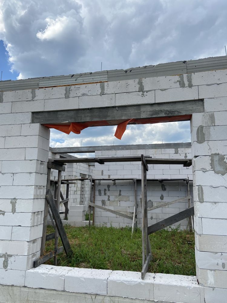 Продам недобудову по вул . Залізничній р-н  Крошні