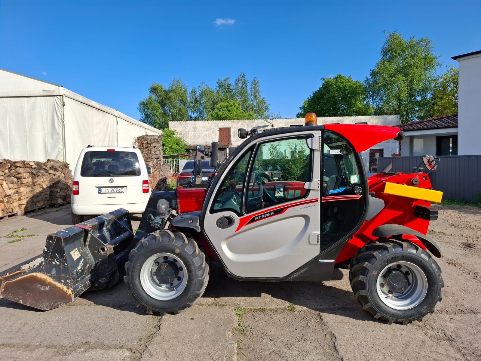 Ładowarka teleskopowa Manitou MT 625