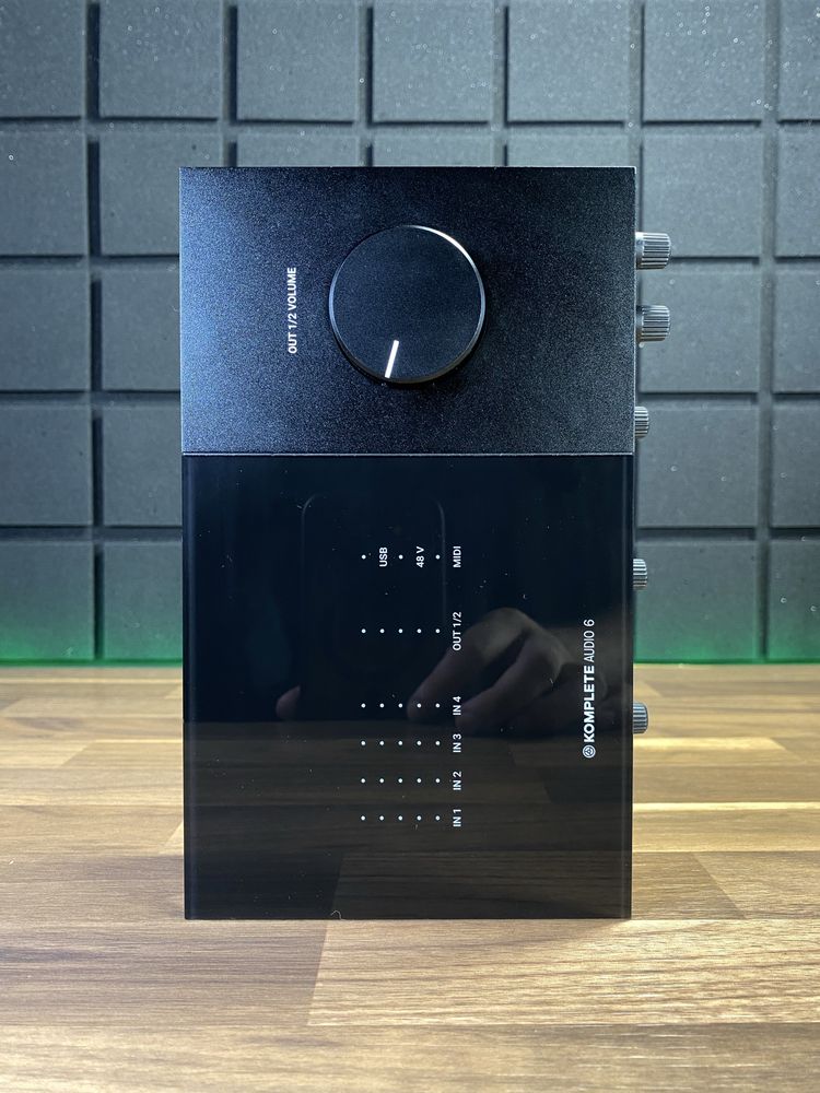 NI Komplete Audio 6 MK2