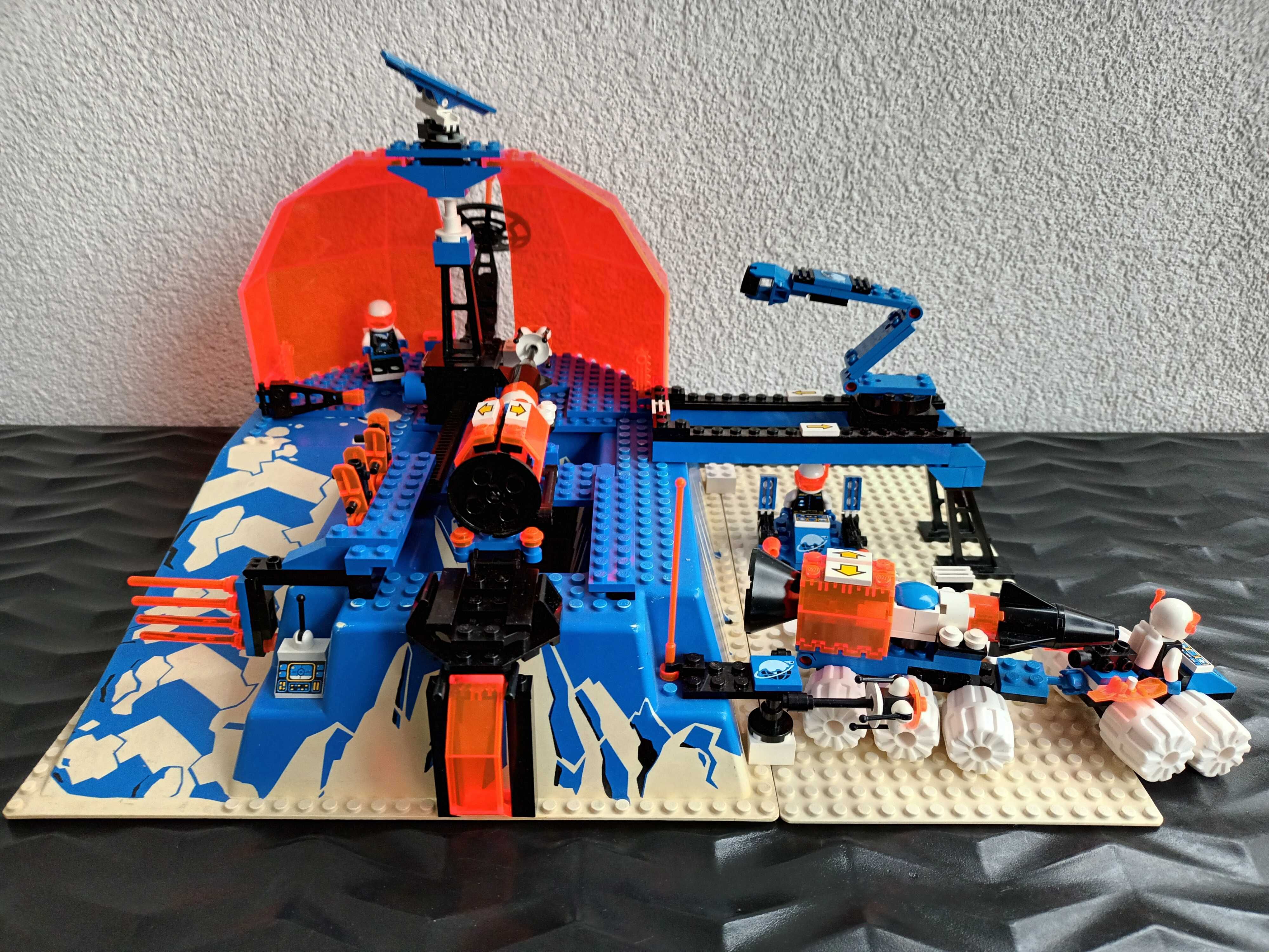 Klocki LEGO Space 6983 - Centrum dowodzenia Lodowej Planety