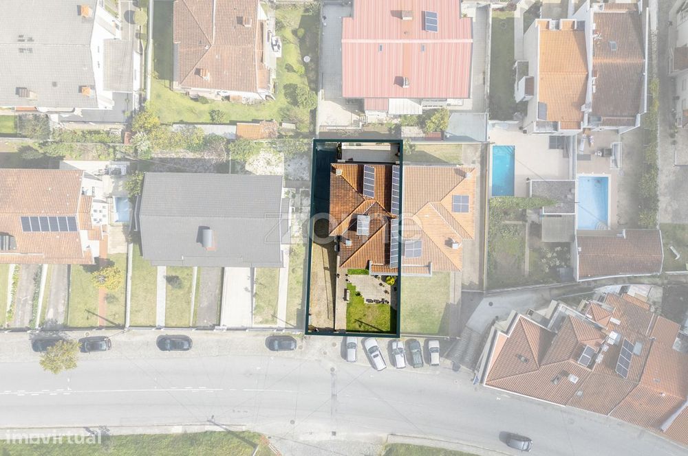 Moradia T4 Geminada, em Gualtar, Braga.