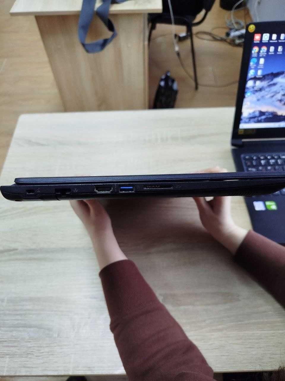 Ноутбук Acer Aspire 3 Intel Core i5 2.5 GHz/ RAM 8GB DDR3/ 240GB