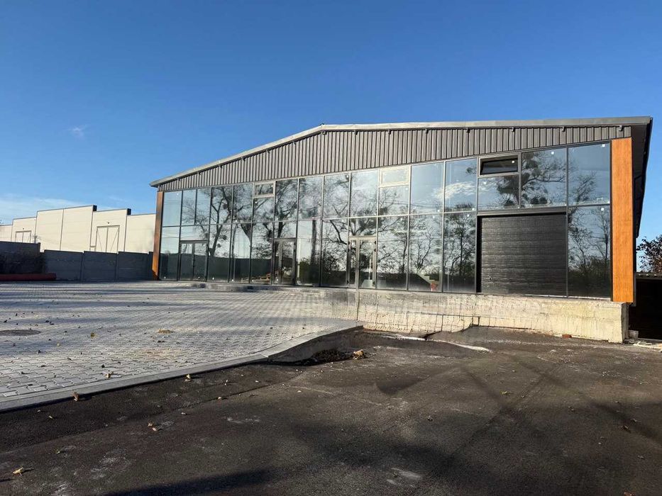 Продажа коммерческого здания 1080 м2 в с.Тарасовка Киевская обл.